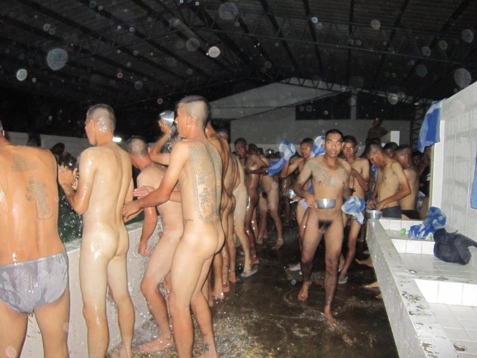 Military Bath Queerclick