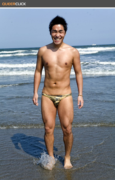 hot_asian_man_103.jpg