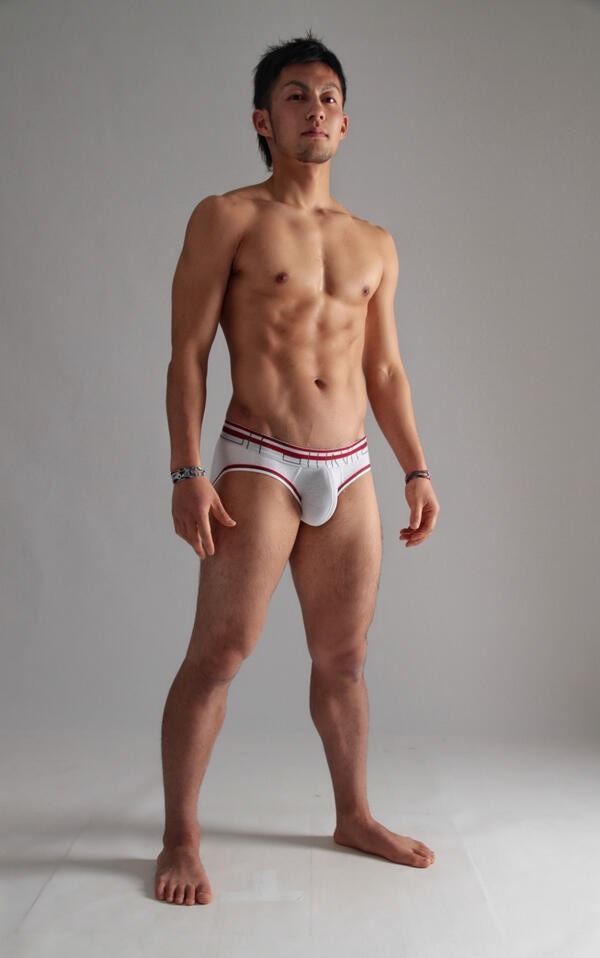 underwear-model-130323-1.jpg