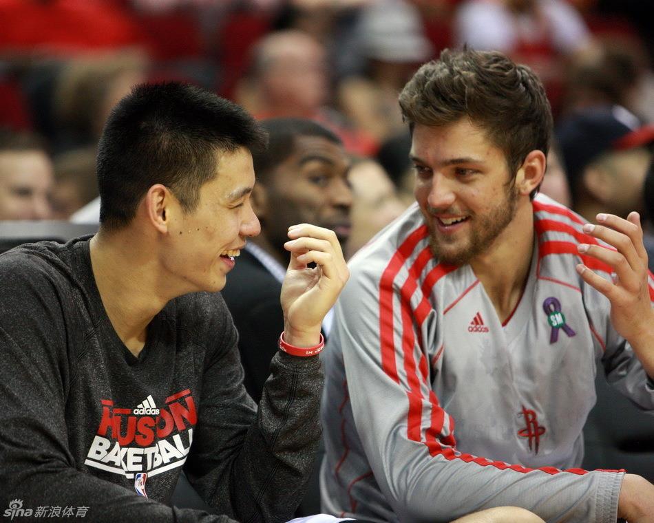 jeremy-lin-and-chandler-parsons-01.jpg