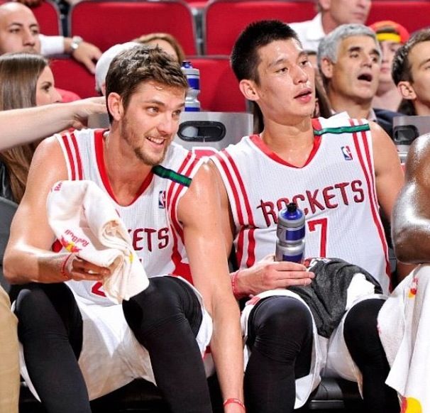 jeremy-lin-and-chandler-parsons-04.jpg