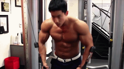 korean-hunk-working-out-131218-3.gif