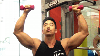 korean-hunk-working-out-131218-6.gif