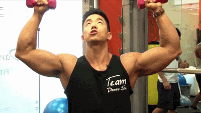 korean-hunk-working-out-131218-7.gif