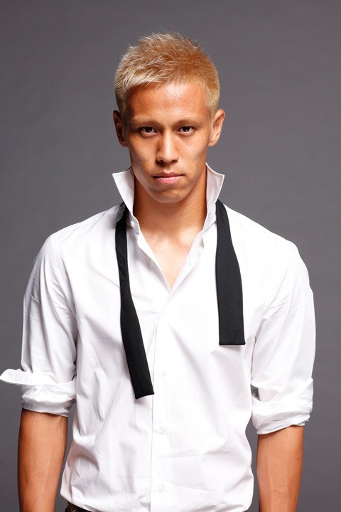 keisuke-honda-from-japan-the-new-sexy-soccer-player-of-milan-a-c-01.jpg