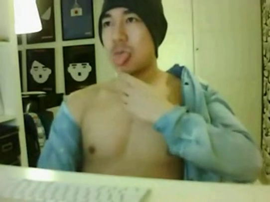 cute-asian-webcam-jerk-off-07.png