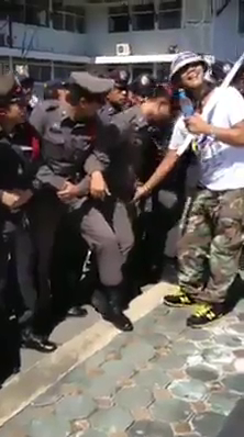 playing-with-cops-dick-during-Thai-protest-4.png