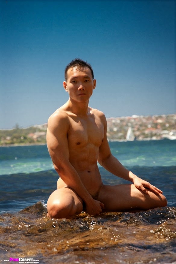 kim-tien-nudity-prevails-02.jpg