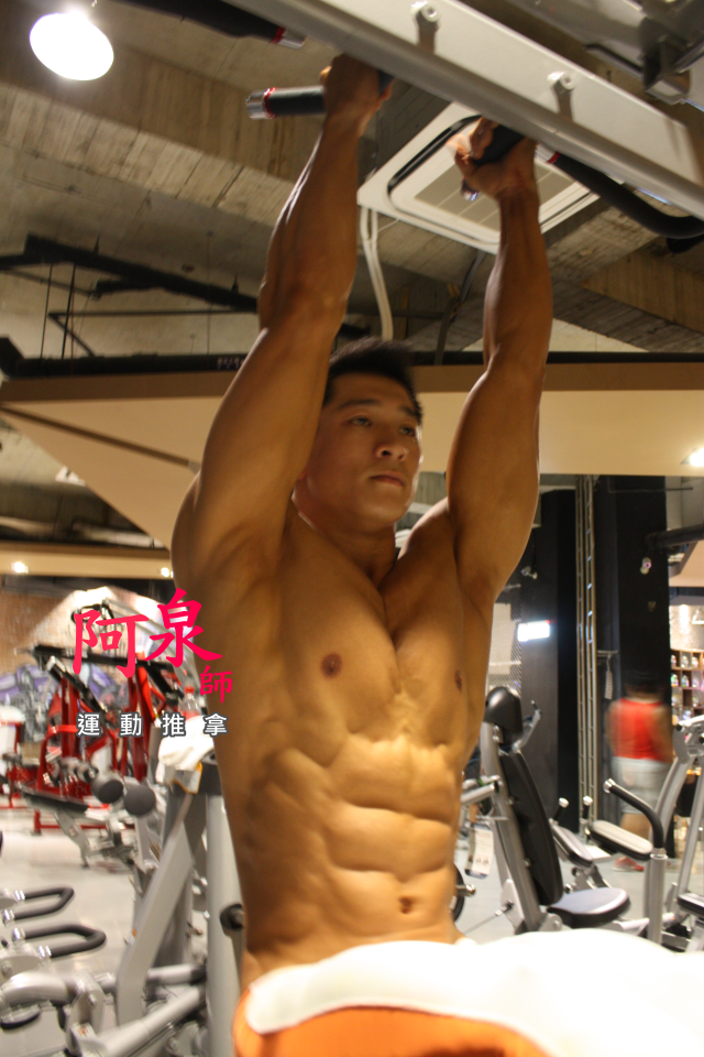 muscle-hunk-141015-01.png