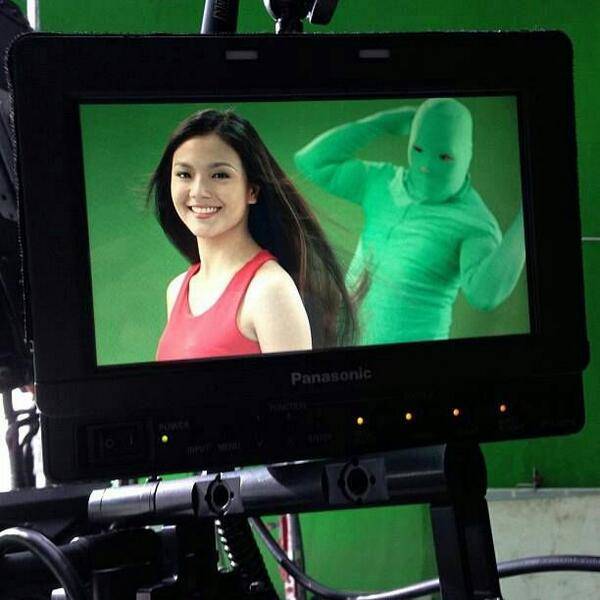 Green Screen Fluffer for Hair commercials!
