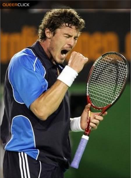 Marat Safin wants to suck on something!