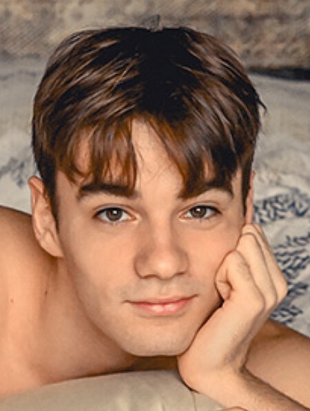 Ezra Hayes