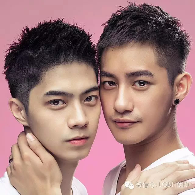 hot-taiwanese-gay-couple-201512-01