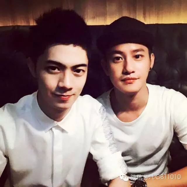 hot-taiwanese-gay-couple-201512-05