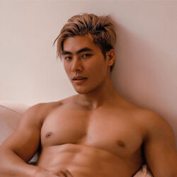 Hot Naked Chinese Guy