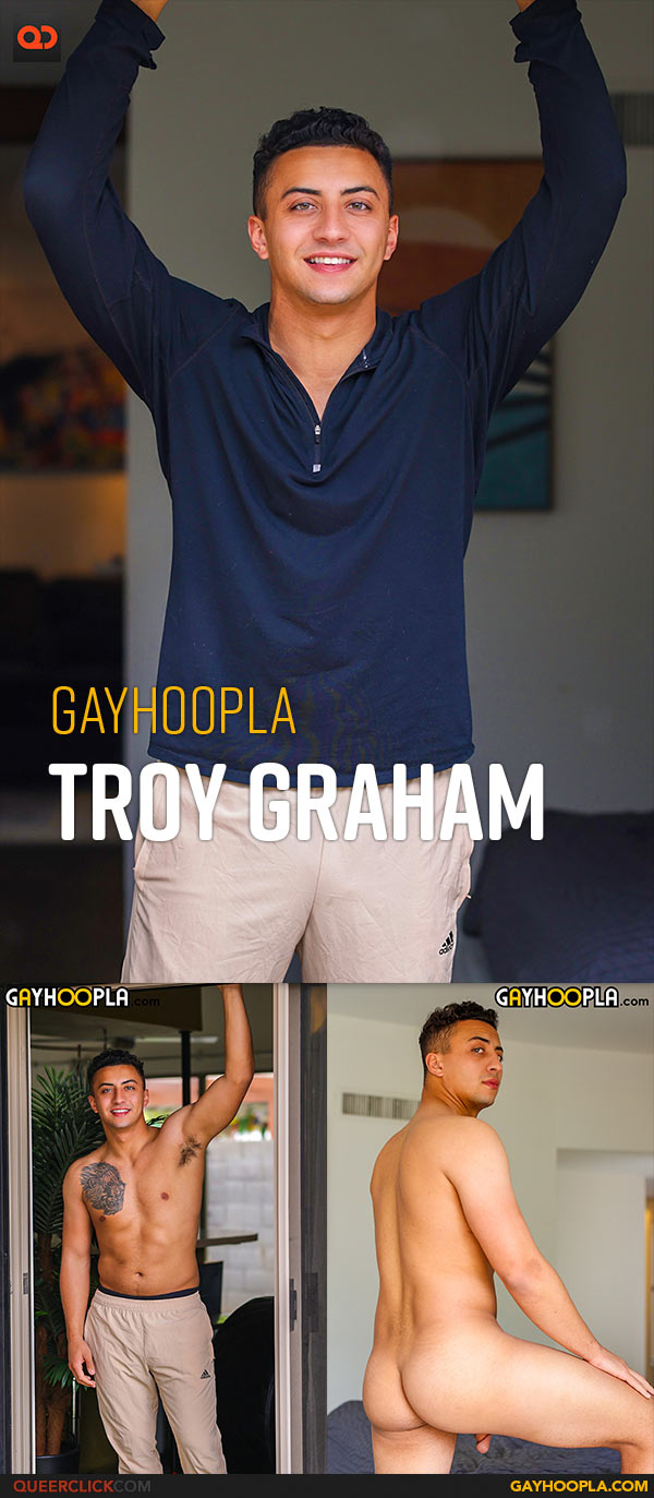 Gayhoopla: Troy Graham - Troy Lets It Swing for the Camera