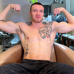 englishlads-dustin-healy-straight-muscular-hunk-wanks-his-massive-thick-uncut-cock-00_tn