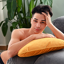 flirt4free-nat-kerouac-th