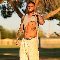 Gayhoopla: Mac Lawler - Blue Eyed Bad Boy Jerks His Meat and Blows a Massive Cumshot gayhoopla-mac-lawler-blue-eyed-bad-boy-jerks-his-meat-and-blows-a-massive-cumshot-00_tn