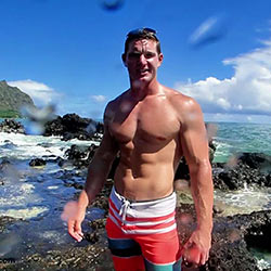 gayhoopla-danny-klein-missing-jo-plus-extended-hawaii-ocean-outdoor-jerk-00_tn