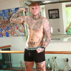 englishlads-jack-cooper-young-straight-fit-lads-first-manhandling-00_tn