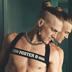 The Male Muse: Kosta Viking themalemuse-kost-viking-th
