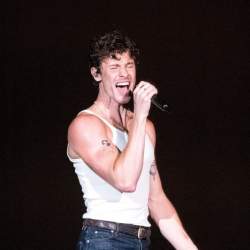 QueerClicks: Shawn Mendes Sexuality, Gay Love Success Stories, Former Abercrombie & Fitch CEO Arrested and Trending Glitter Butts shutterstock2522497071scaled_tn2