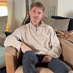 englishlads-bryce-atkins-lean-and-defined-blond-lad-shows-off-his-body-00_tn