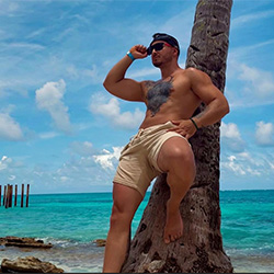 flirt4free-parker-lavine-th