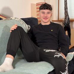 englishlads-corey-mackson-young-footballer-wanks-his-big-uncut-cock-00_tn