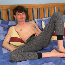 englishlads-dustin-bronson-lean-and-horny-dustin-returns-after-five-years-and-wanks-his-hard-uncut-cock-00_tn
