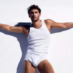 CooperKochCalvinKlein051325lede_tn2