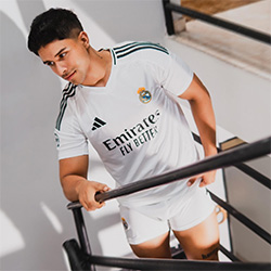 chaturbate-liam_colliins-th