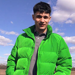 czechhunter-792-delivering-a-package-00_tn