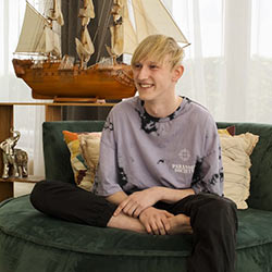 BelAmi Online: Austin Black - Casting belami-austin-black-casting-00_tn