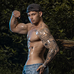 Flirt4Free: Noah Mush flirt4free-noah-mush-th