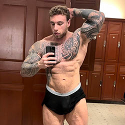 Gayhoopla: Roman Hayes - At Home Audition gayhoopla-roman-hayes-home-auditions-00_tn