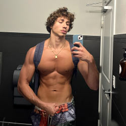 Gayhoopla: Jake Shennings - At Home Audition gayhoopla-jake-shennings-at-home-audition-00_tn