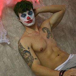 flirt4free-levi-manning-th