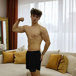 flirt4free-georgie-gallagher-th