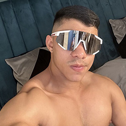 flirt4free-glen-connor-th