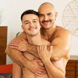 Sean Cody: Patrick McDonald Tops Gianni Amaro seancody-patrick-mcdonald-fucks-gianni-amaro-bareback-00_tn