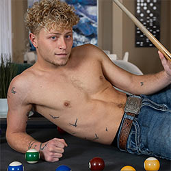 Corbin Fisher: Parker (6) Makes the Shot corbinfisher-parker-6-makes-the-shot-00_tn