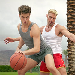 falconstudios-dio-ferrero-fucks-oliver-carter-bareback-head-to-head-00_tn