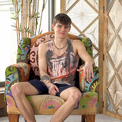 Freshmen.net: Adrien Monteiro freshmen-Adrien-Monteiro-th