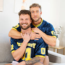 seancody-curved-king-fucks-hunter-mason-bareback-00_tn