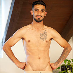williamhiggins-nasir-mahmud-erotic-solo-00_tn